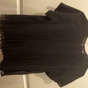 Pleated front xs Uniqlo blouse black